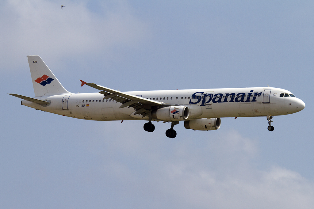 Spanair, EC-INB, Airbus, A321-231, 06.09.2010, BCN, Barcelona, Spain 



