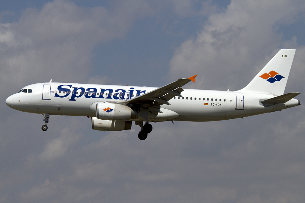 Spanair, EC-KOX, Airbus, A320-232, 10.09.2010, BCN, Barcelona, Spain 



