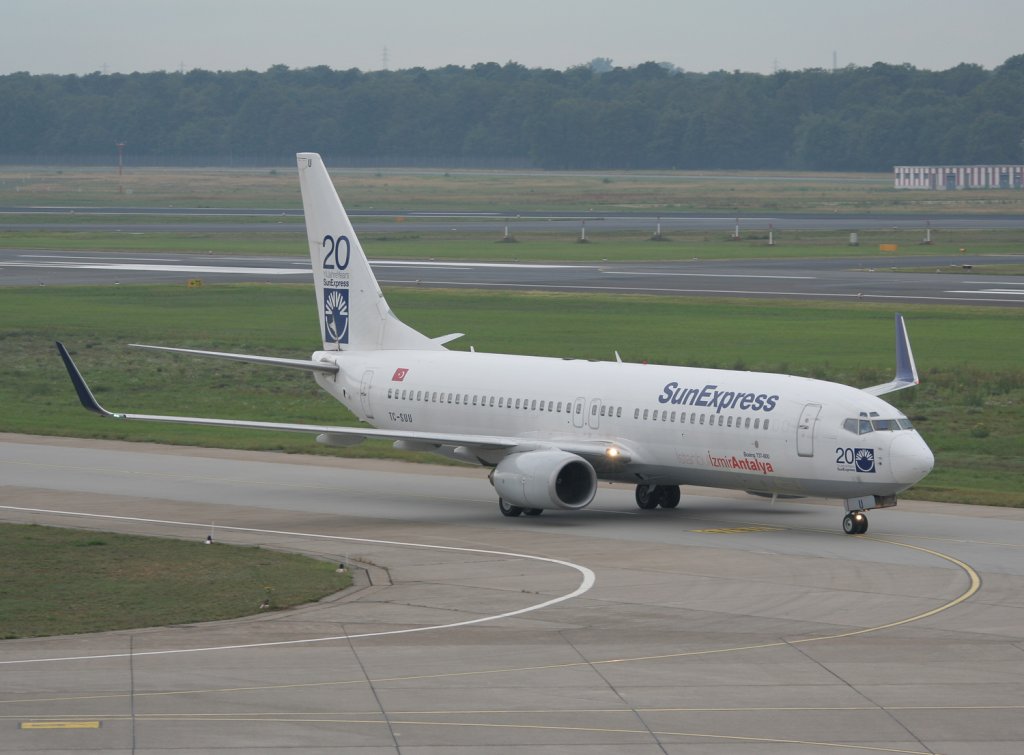 SunExpress B 737-86Q TC-SUU bei der Ankunft in Berlin-Tegel am 04.09.2010