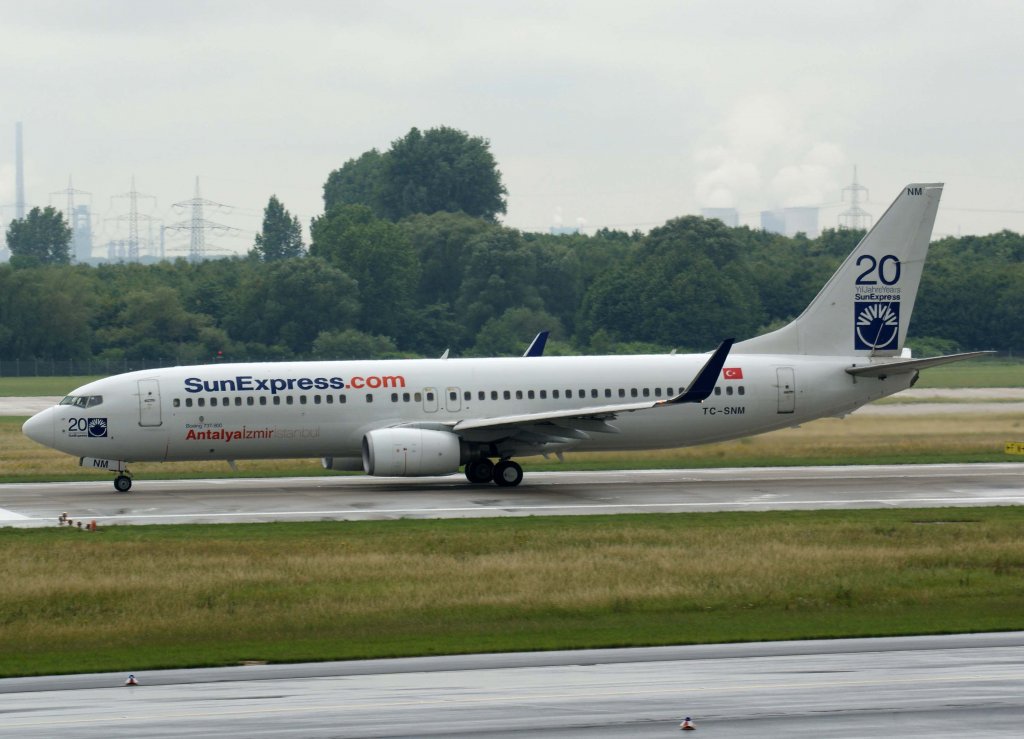 SunExpress, TC-SNM, Boeing 737-800 WL, 20.06.2011, DUS-EDDL, Dsseldorf, Germany 

