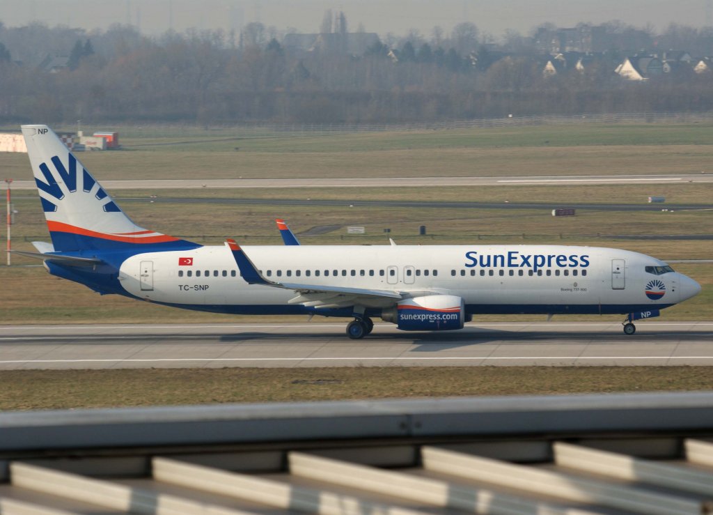 SunExpress, TC-SNP, Boeing 737-800 WL (neue Lackierung), 04.03.2011, DUS-EDDL, Dsseldorf, Germany 

