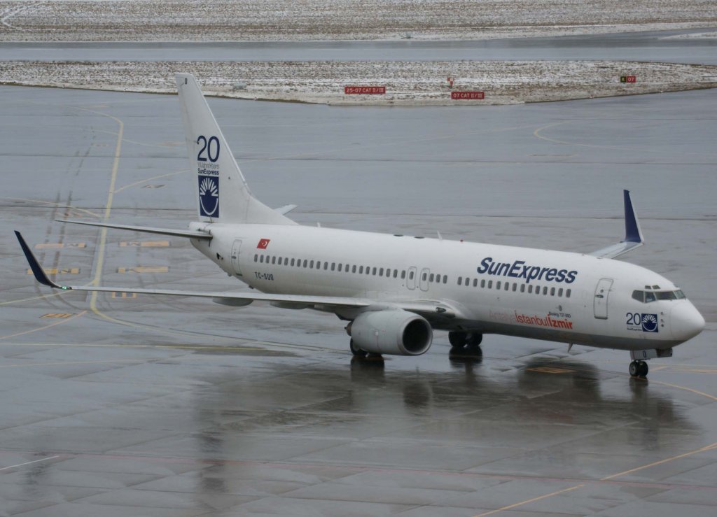 SunExpress, TC-SUO, Boeing 737-800 wl, 2010.01.17, STR, Stuttgart, Germany