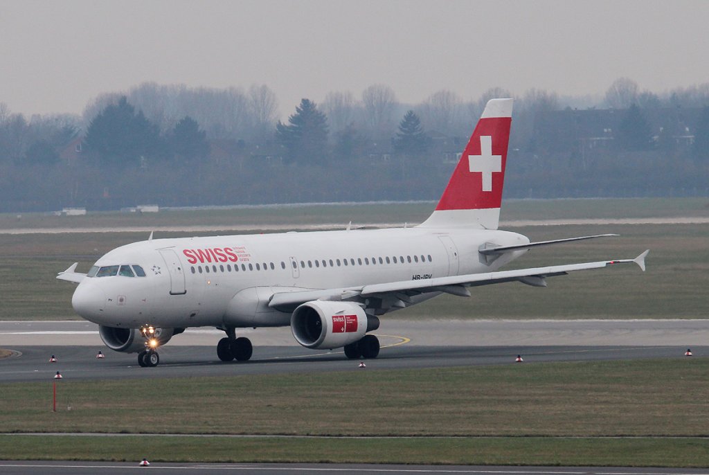 Swiss A 319-112 HB-IPV bei der Ankunft in Dsseldorf am 11.03.2013