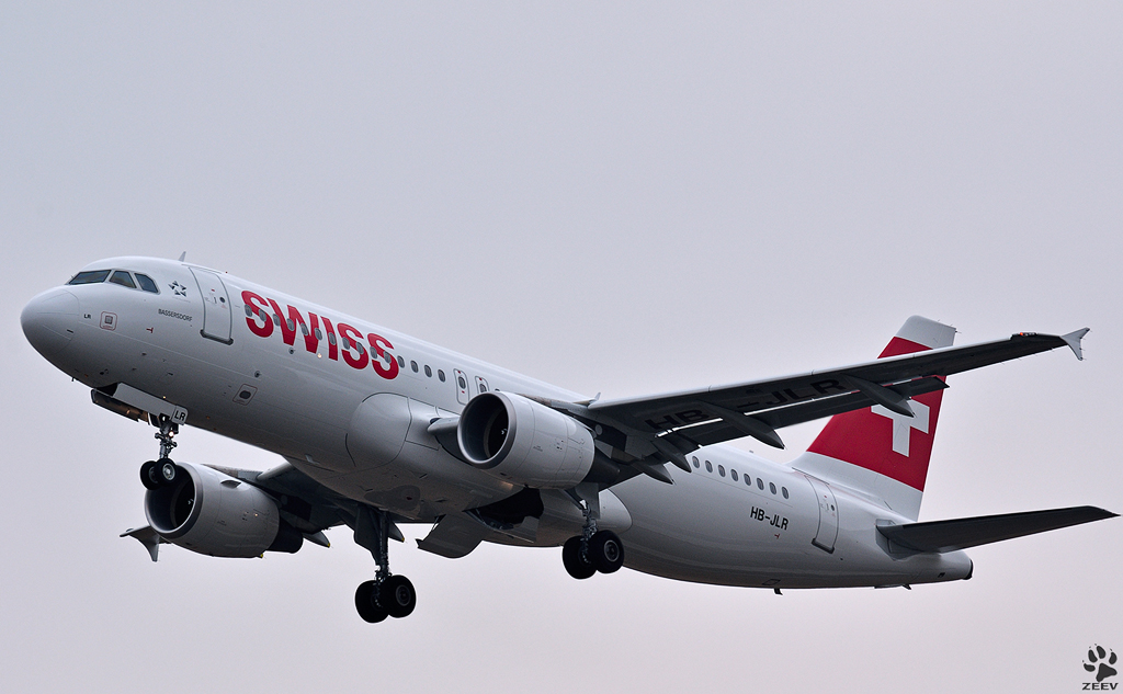Swiss A320-214 HB-JLR bei Start an Maribor Flughafen MBX. / 15.3.2012