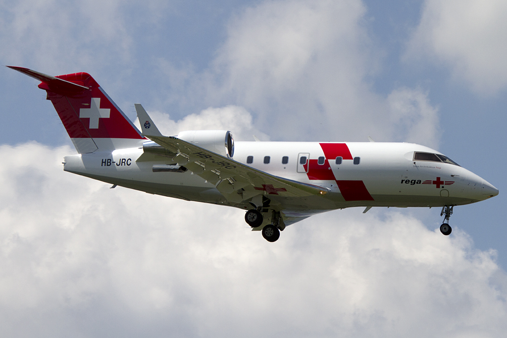 Swiss Air Ambulance, HB-JRC, Bombardier, CL-600-2B16 Challenger 604, 31.07.2011, GVA, Geneve, Switzerland 





