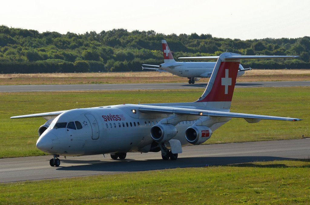 Swiss Avro Regjet RJ100 HB-IXW nach der Landung in Hamburg Fuhlsbttel am 23.07.13