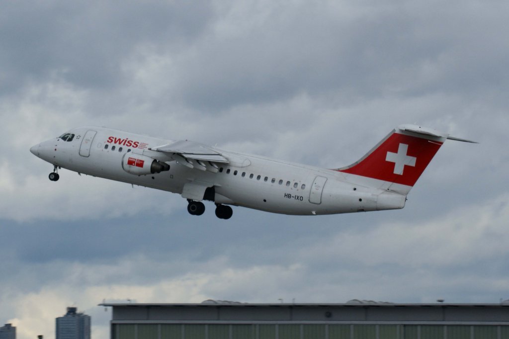 Swiss European Air Lines, HB-IXO  Brisen 2404m , BAe/Avro, 146-300/RJ-100, 21.04.2012, STR-EDDS, Stuttgart, Germany