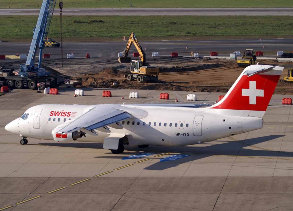 Swiss European Air Lines, HB-IXQ, BAe 146-300 / Avro RJ-100 (Corno Gries-2969m), 2007.10.23, DUS, Dsseldorf, Germany