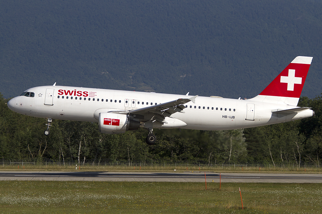 Swiss, HB-IJB, Airbus, A320-214, 04.08.2012, GVA, Geneve, Switzerland 



