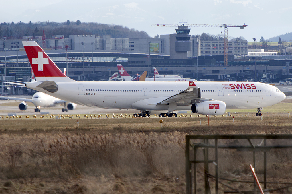 Swiss, HB-JHF, Airbus, A330-343X, 15.01.2011, ZRH, Zuerich, Switzerland 




