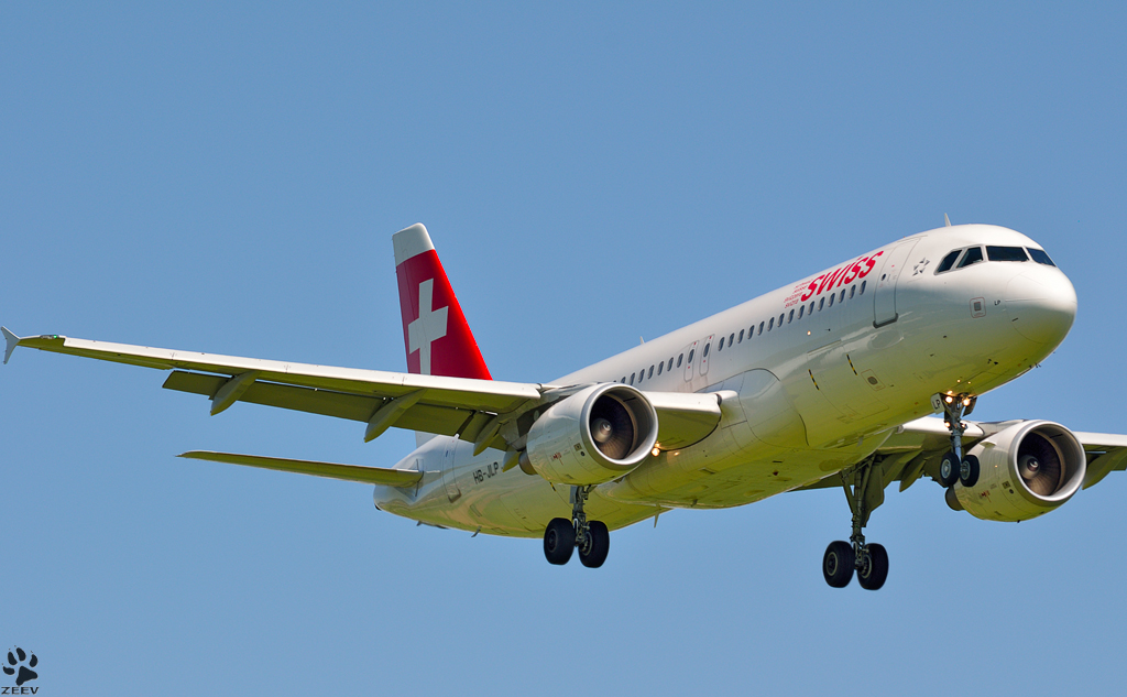 SWISS HB-JLP, Airbus A320-214 bei Trainingsflug; Maribor Flughafen MBX. /14.5.2013