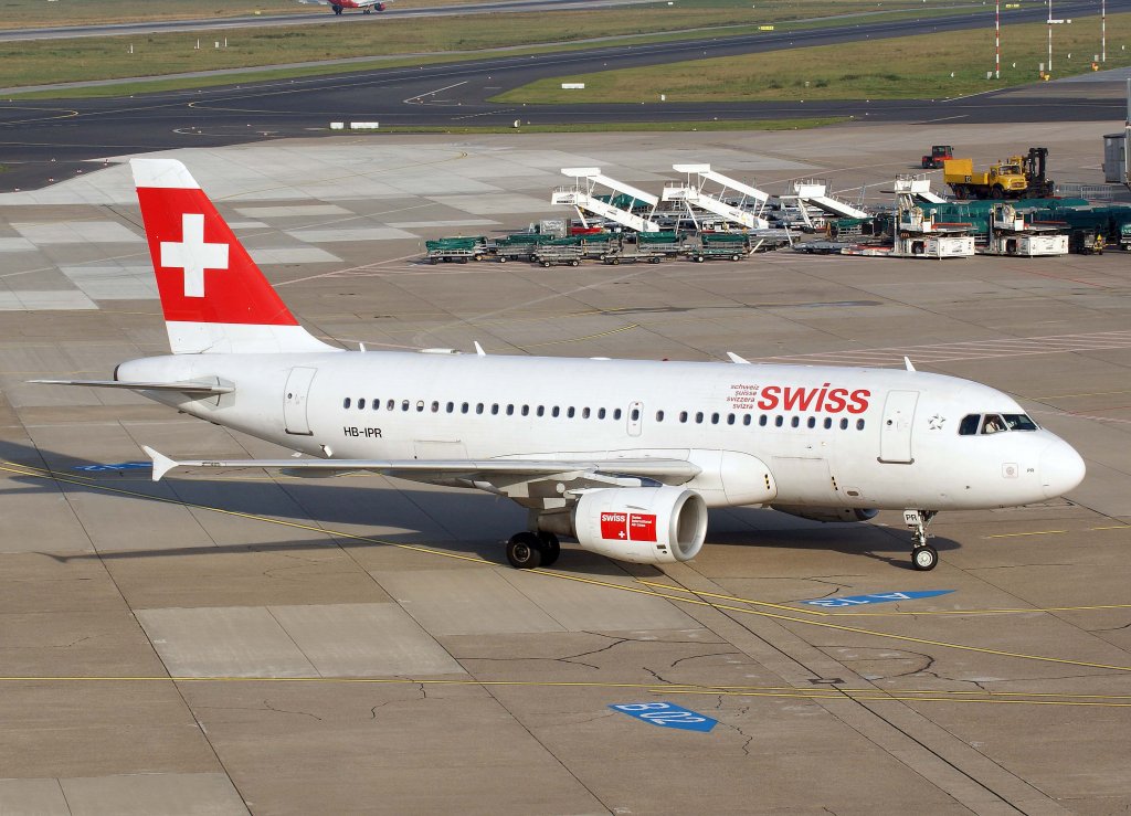 Swiss International Airlines, HB-IPR, Airbus A 319-100  Piz Morteratsch-3751m , 2010.11.21, DUS-EDDL, Dsseldorf, Germany 

