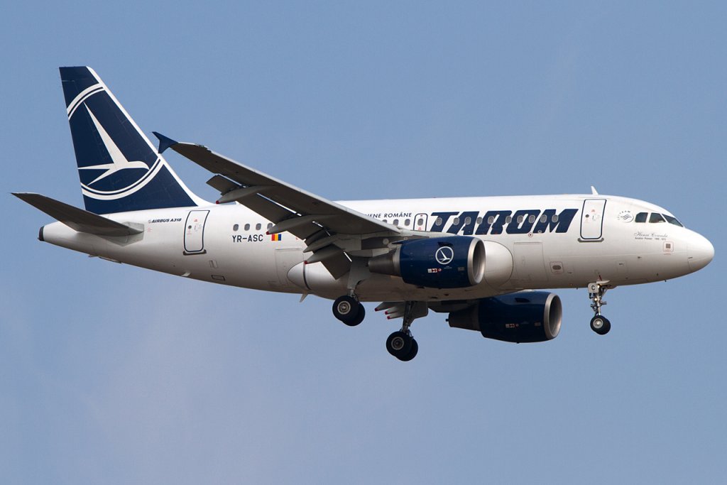 Tarom, YR-ASC, Airbus, A318-111, 14.04.2012, FRA, Frankfurt, Germany 




