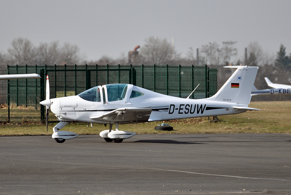 Tecnam P2002-JF D-ESUW in Bonn-Hangelar - 06.03.2013