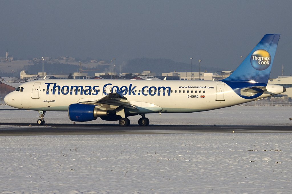 Thomas Cook Airlines, G-DHRG, Airbus, A320-214, 16.01.2010, SZG, Salzburg, Austria 

