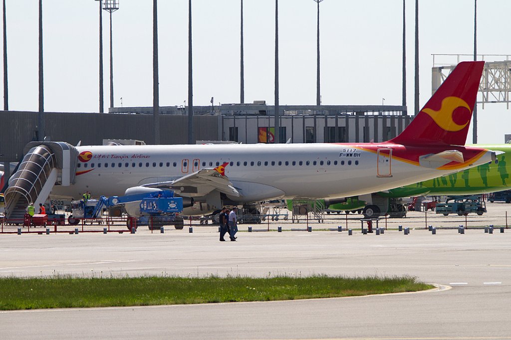 Tianjin Airlines, F-WWBH > B-6903, Airbus, A320-214, 09.05.2012, TLS, Toulouse, France 

