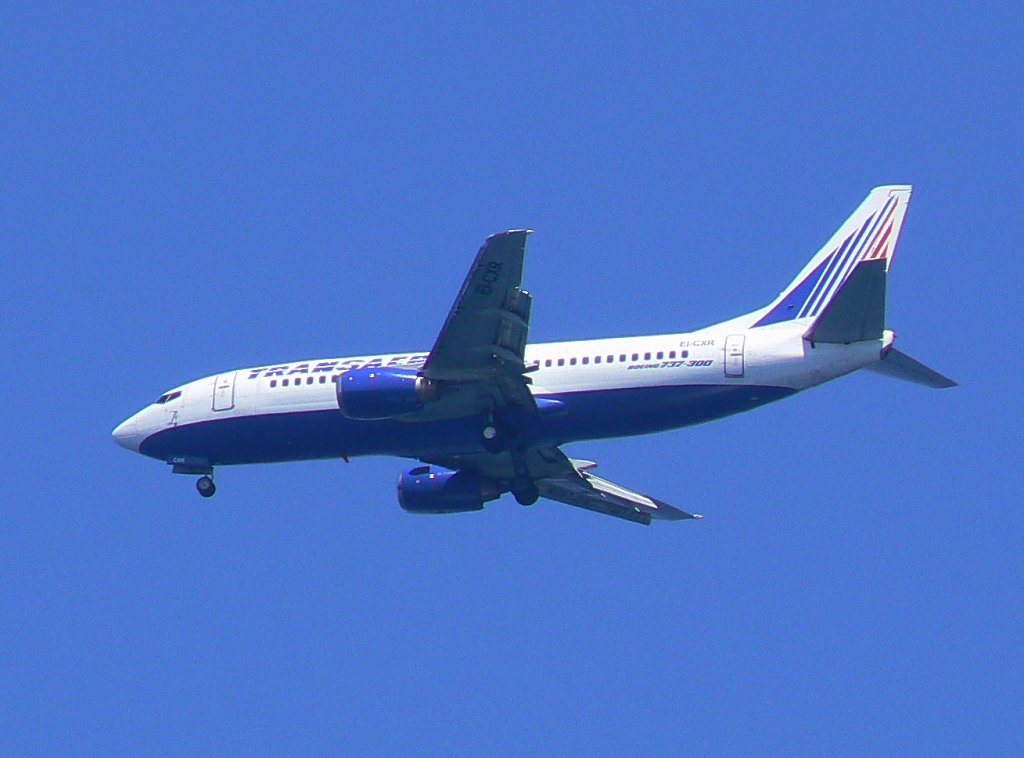 Transaero B 737-329 EI-CXR im Landeanflug auf Korfu am 15.07.2010