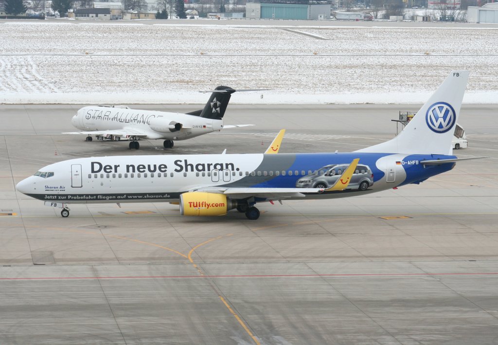 Tuifly B 737-8K5 D-AHFB  Sharan Air  am 10.03.2010 auf dem Flughafen Stuttgart