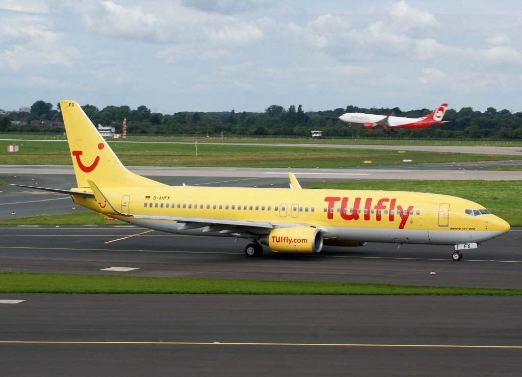 TUIfly, D-AHFX, Boeing 737-800 WL, 2010.08.28, DUS-EDDL, Dsseldorf, Germany 

