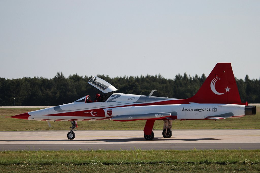 Turkey Air Force, Turkish Stars, Canadair(Northrop) NF-5A Freedom Fighter 71-3058, ILA 2012, 16.09.2012