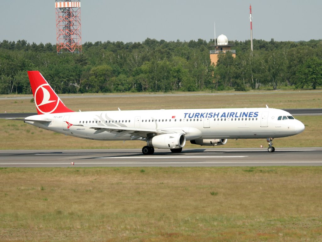 Turkish Airlines A 321-231 TC-JRT beim Start in Berlin-Tegel am 22.05.2012