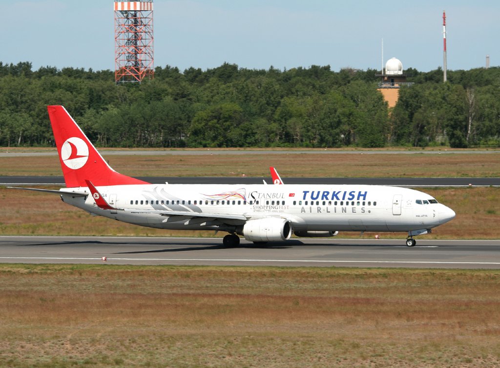 Turkish Airlines B 737-8F2 TC-JGA beim Start in Berlin-Tegel am 02.06.2011