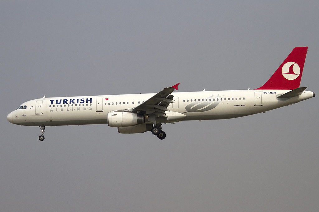 Turkish Airlines, TC-JMH, Airbus, A321-232, 08.09.2012, BCN, Barcelona, Spain




