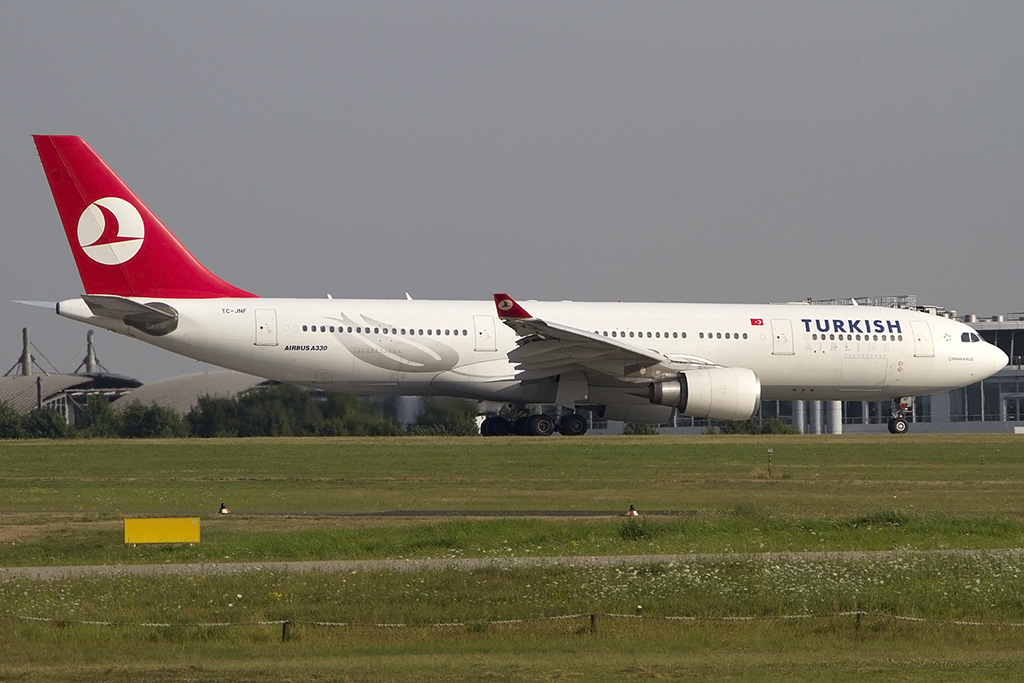 Turkish Airlines, TC-JNF, Airbus, A330-203, 25.07.2013, DUS, Dsseldorf, Germany 





