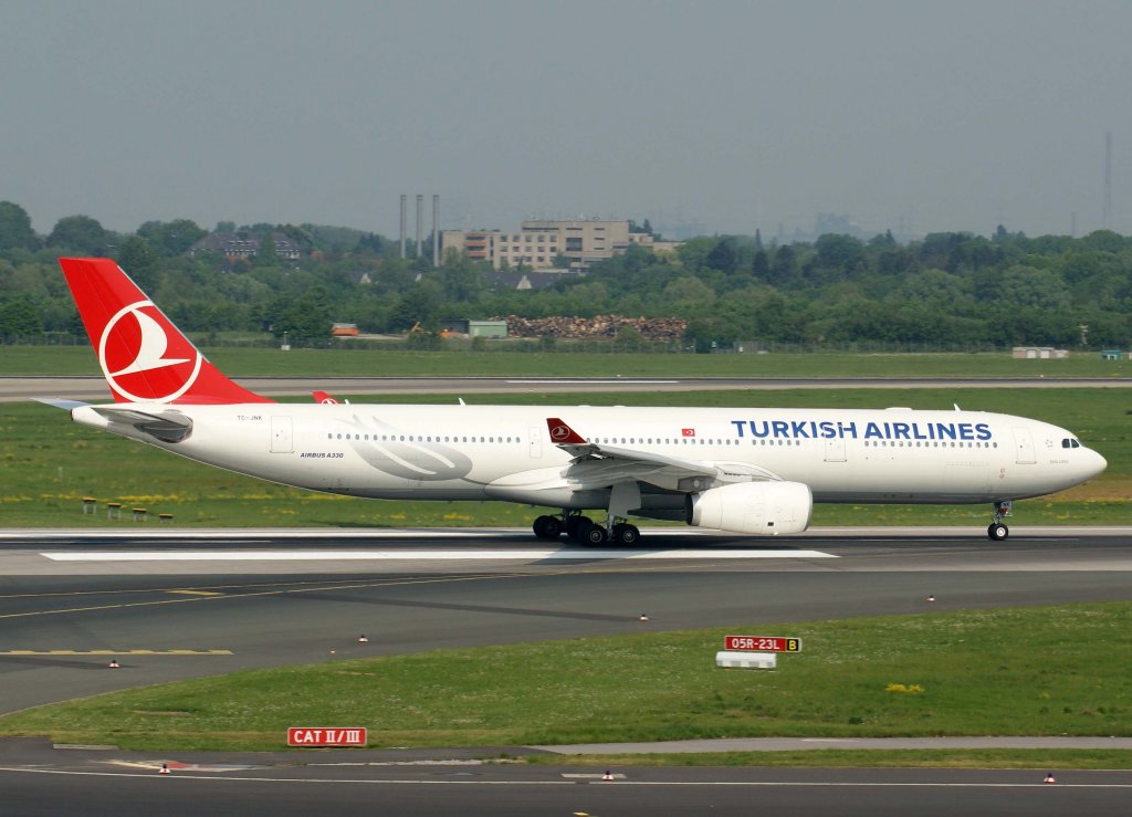 Turkish Airlines, TC-JNK, Airbus A 330-300  Sanliurfa  (neue TA-Lackierung), 29.04.2011, DUS-EDDL, Dsseldorf, Germany
