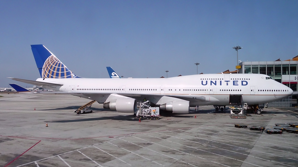 United Boeing 747 auf dem Beijing Capital International Airport, 13.10.11