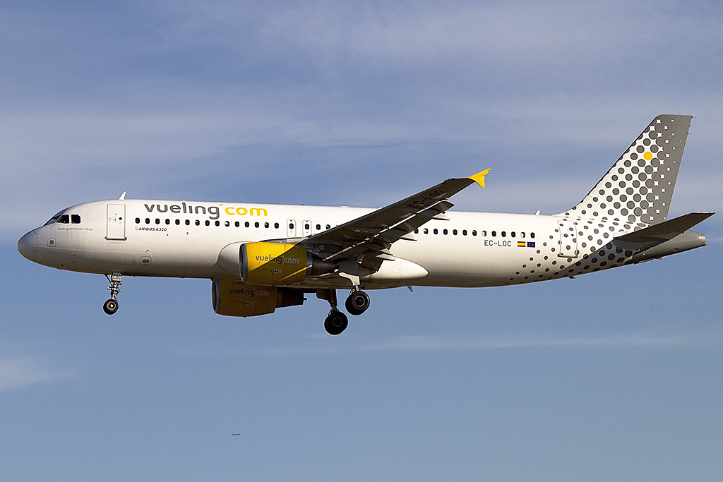 Vueling, EC-LOC, Airbus, A320-214, 14.09.2012, BCN, Barcelona, Spain 




