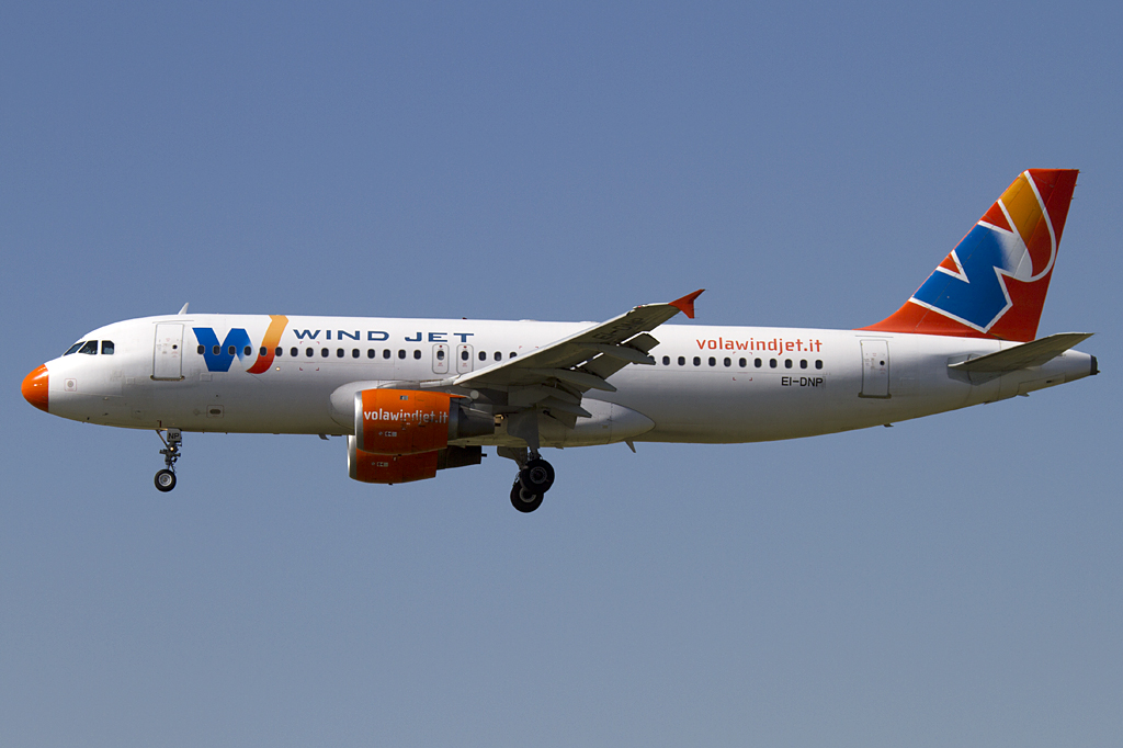 Windjet, EI-DNP, Airbus, A320-212, 19.09.2010, BCN, Barcelona, Spain 




