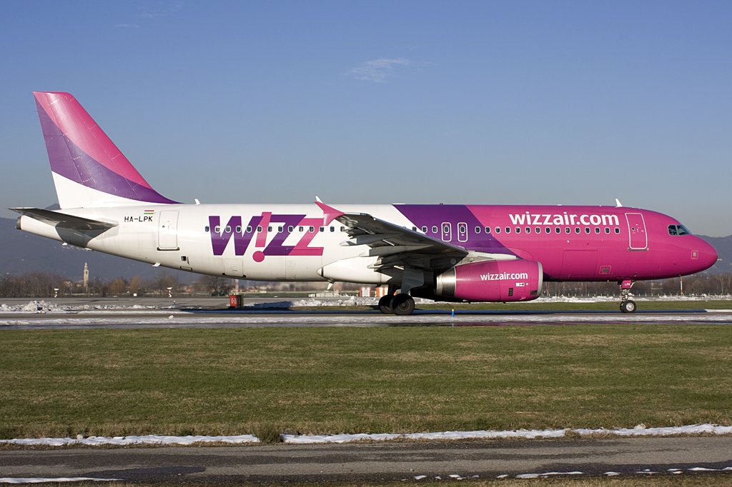 Wizz Air, HA-LPK, Airbus, A320-232, 27.12.2009, BGY, Bergamo, Italy

