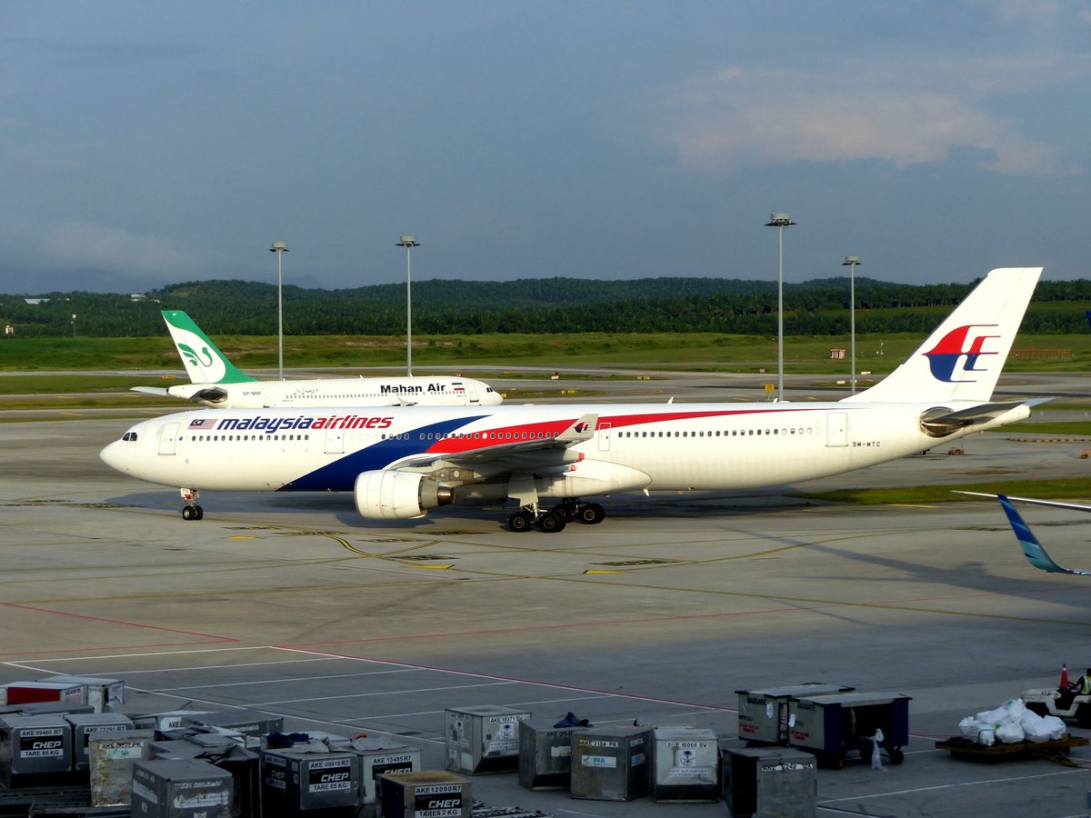 9M-MTC, Airbus A 330-323, Malaysia Airlines, Kuala Lumpur International Airport (KUL), 7.10.2017