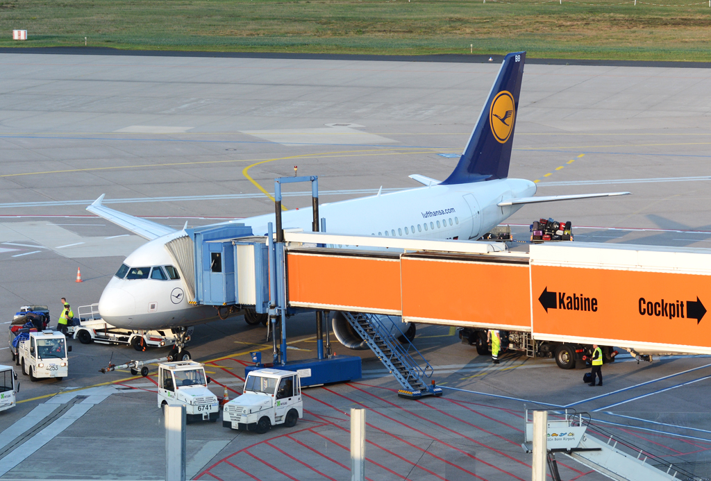 A 319-100 D-AIBB Lufthansa  Aalen  am  Rüssel  in Köln-Bonn - 19.10.2014
