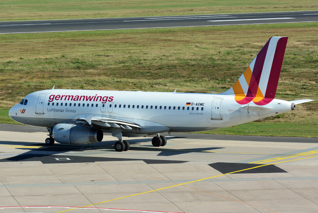 A 319-100 Germanwings D-AGWE rollt zur Startbahn in CGN - 19.10.2014