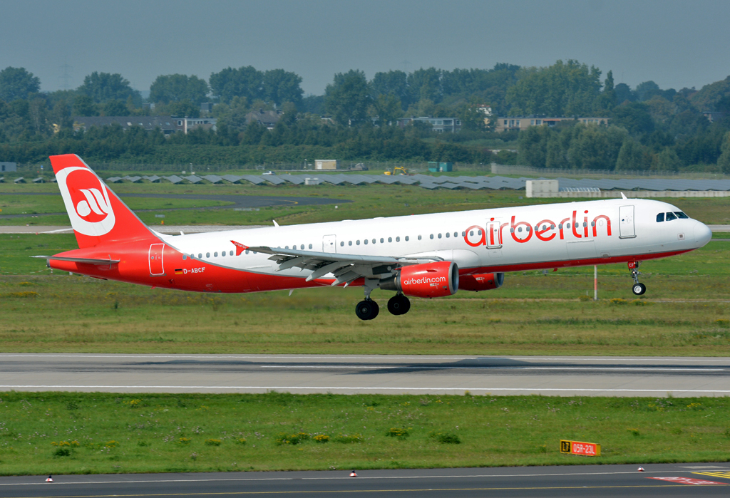 A 321-211 Air Berlin D-ABCF - Landung in DUS - 04.09.2014