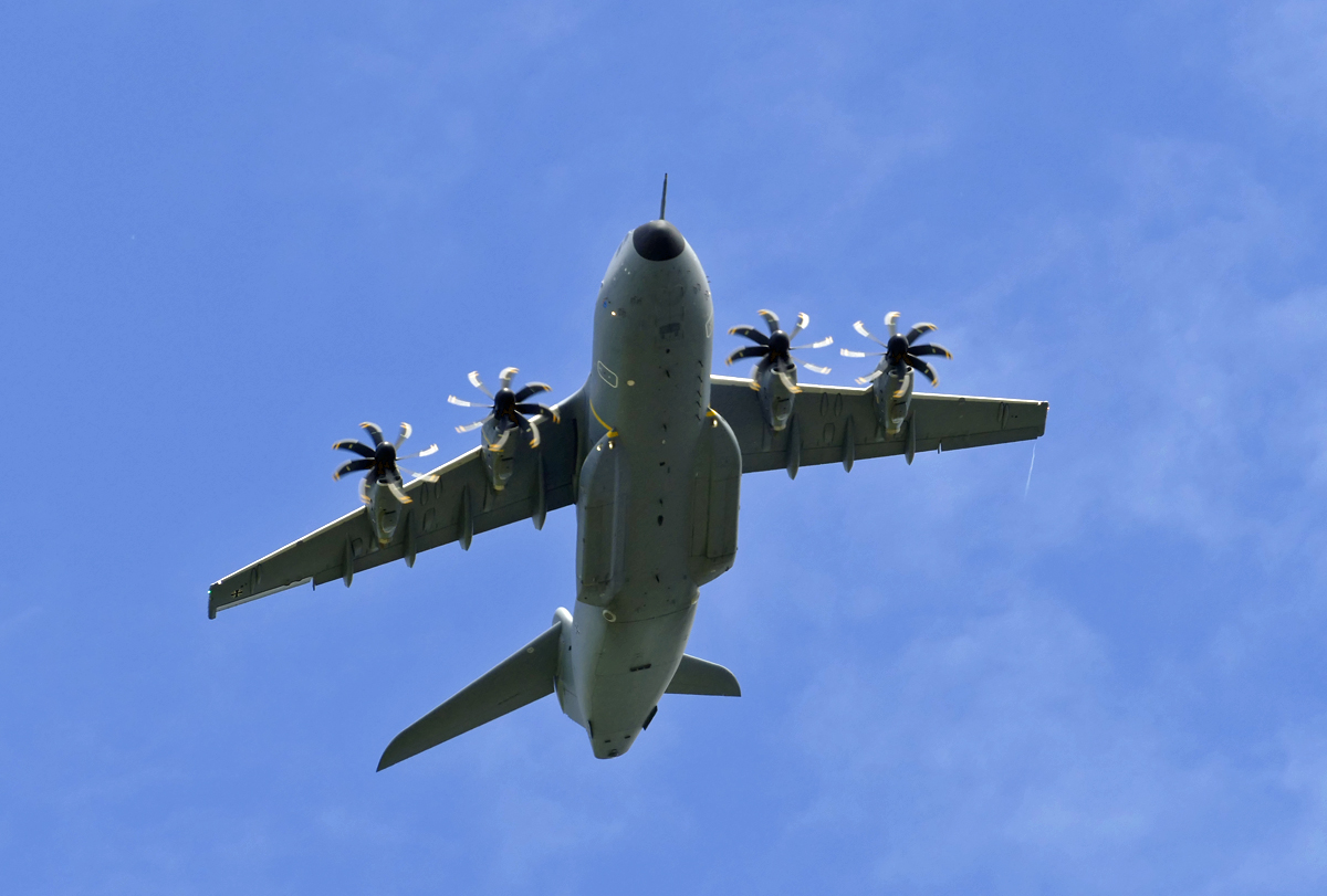 A 400 M, 54+XX beim Überflug am Tag der Bundeswehr in Hürth - 10.06.2017