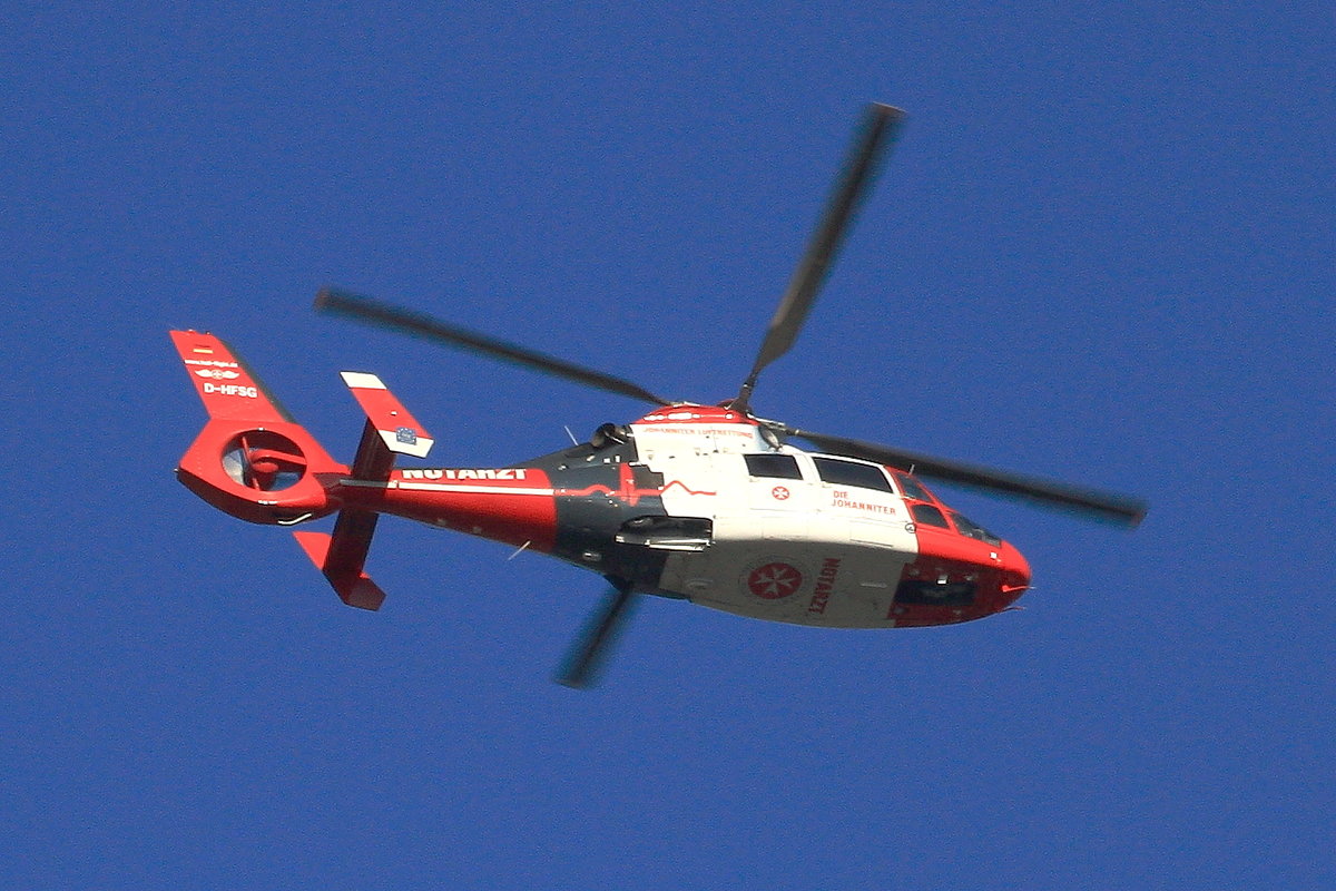 Aérospatiale AS-365N3 Dauphin 2, D-HFSG, Johanniter-Luftrettung. Aufnahmedatum: 30.06.2018.