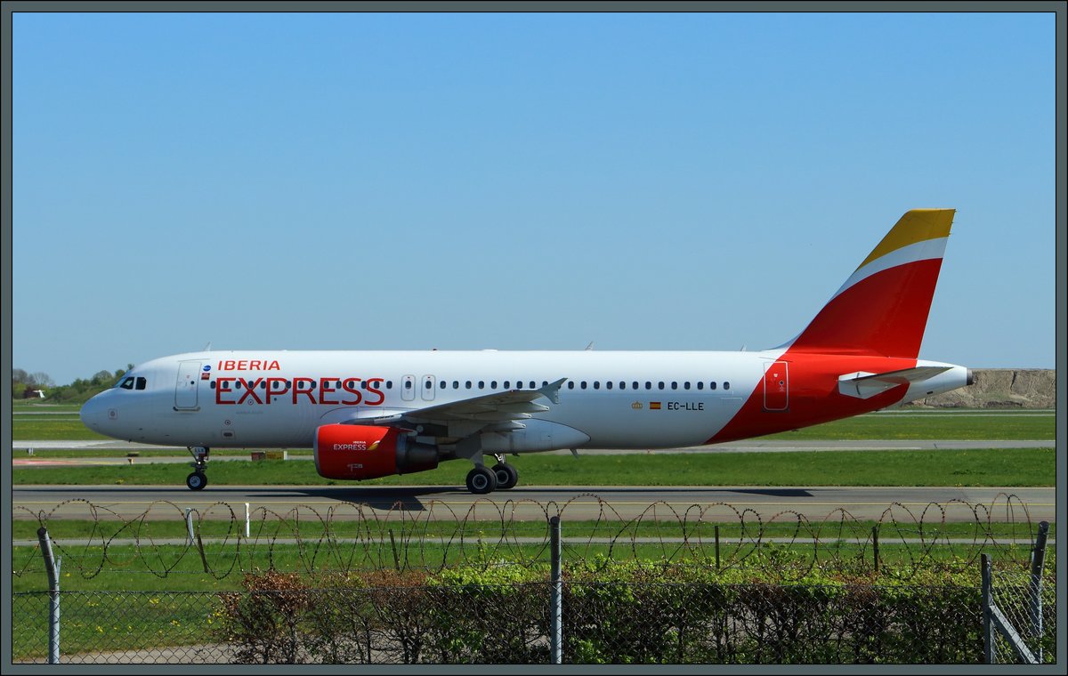 A320-214 EC-LLE der Iberia Express in Kopenhagen. (29.04.2019)