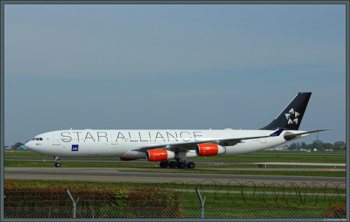 A340-300 OY-KBM der SAS in Star-Alliance-Lackierung in Kopenhagen. (26.04.2019)