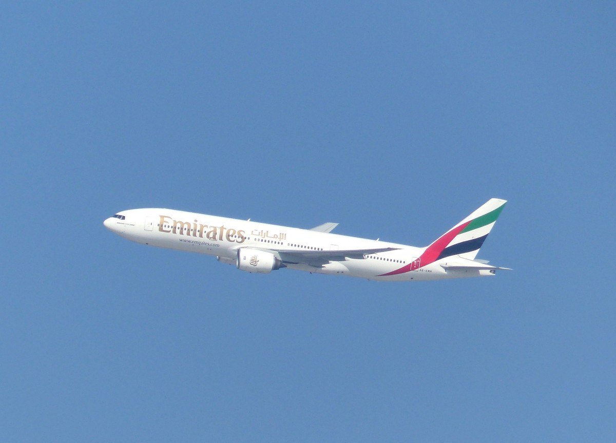 A6-EMH, Boeing 777-200, EMIRATES, gestartet in Dubai (DXB) am 1.12.2015