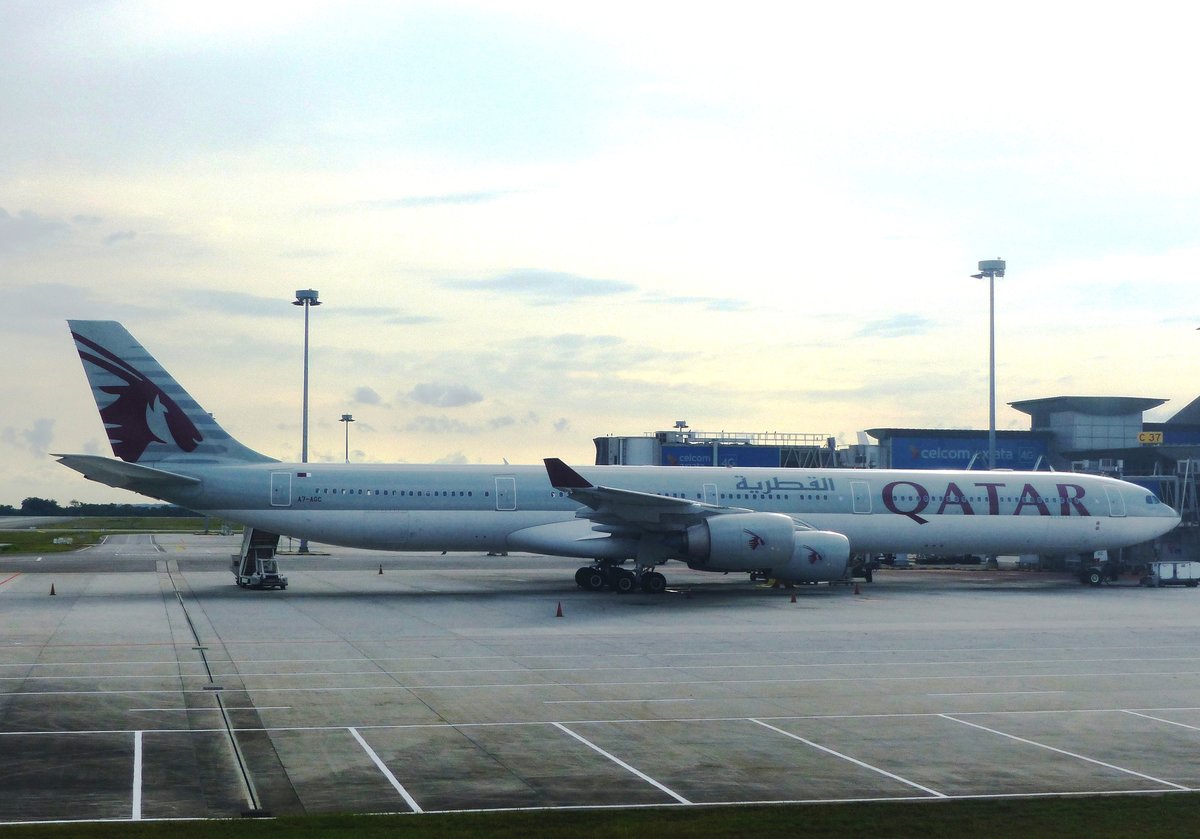A7-AGC, Airbus A 340-642, Qatar Airways, Kuala Lumpur International Airport (KUL), 7.10.2017