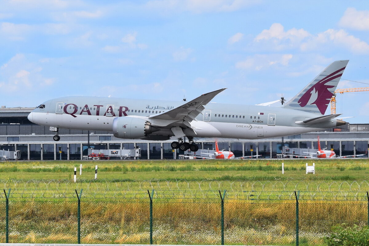 A7-BCH , Qatar Airways , Boeing 787-8 Dreamliner ,  Berlin-Brandenburg  Willy Brandt  , BER , 06.08.2021 ,