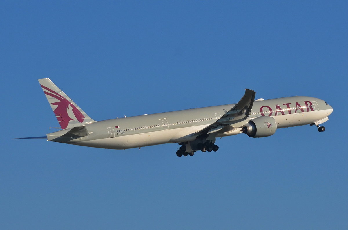 A7-BET Qatar Airways Boeing 777-3DZ(ER) , 13.10.2018 , MUC