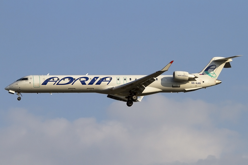 Adria Airways, S5-AAN, Bombardier, CRJ-900, 08.06.2015, FRA, Frankfurt, Germany 




