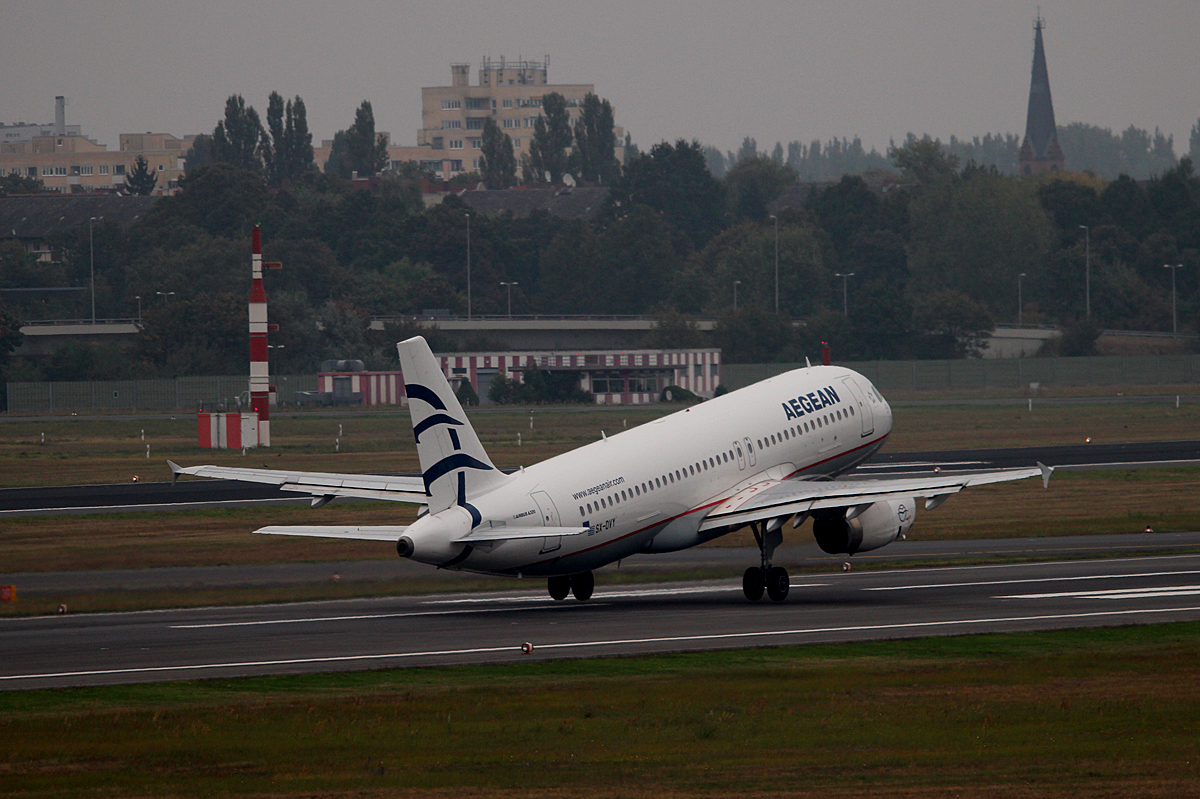 Aegean A 320-232 SX-DVY beim Start in Berlin-Tegel am 13.09.2014