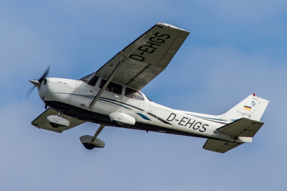 Aero-Beta Flight Training (xx-ABA), D-EHGS, Cessna, 172 S Skyhawk, 05.09.2017, STR-EDDS, Stuttgart, Germany 