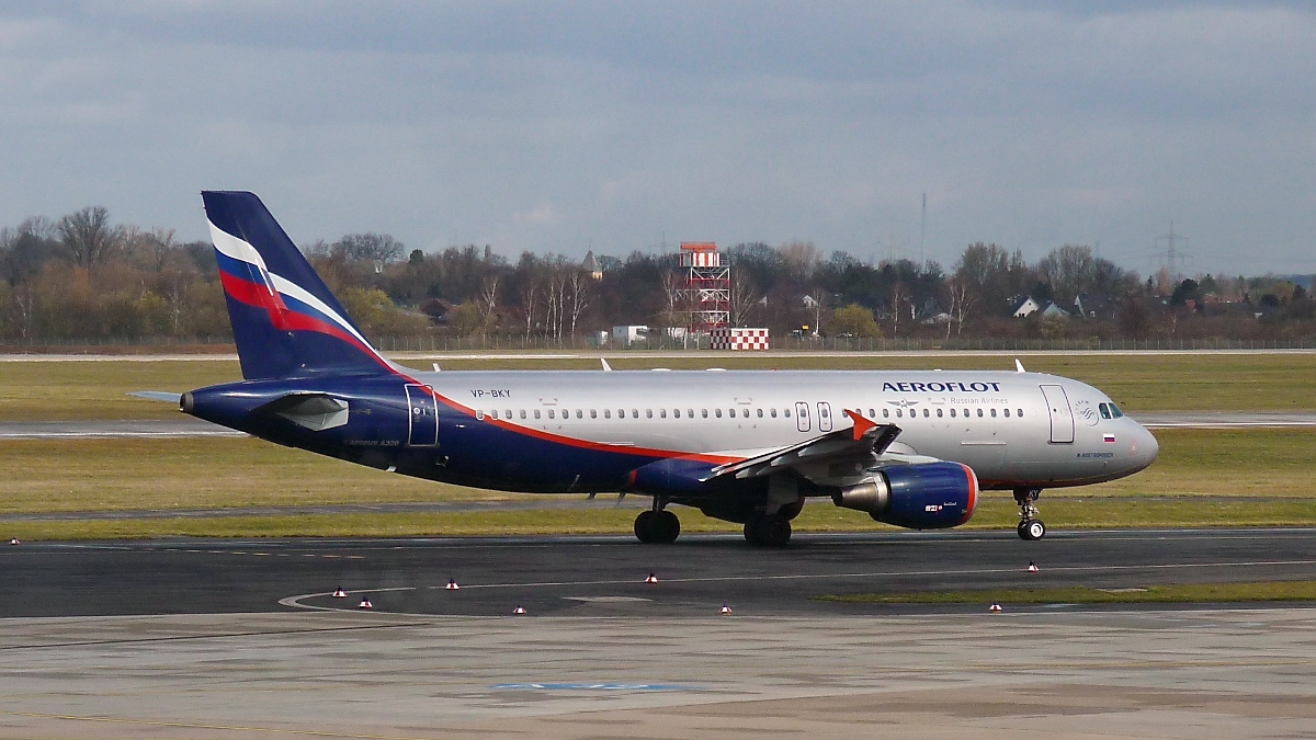 Aeroflot Airbus A320 VP-BKY in DUS, 12.4.13 