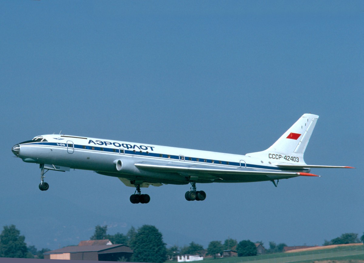 Aeroflot Tu-104B CCCP-42403 
Fredy 03.07.1975 ZRH